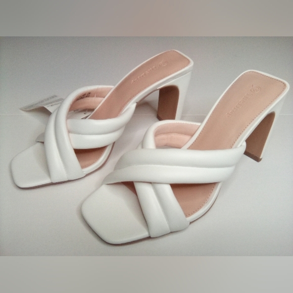 The Drop Ava Criss Cross White Women's Heeled Sandals, Sz. 7.5 - Picture 9 of 10